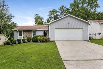 3017 Medina Dr Jonesboro, GA 30236